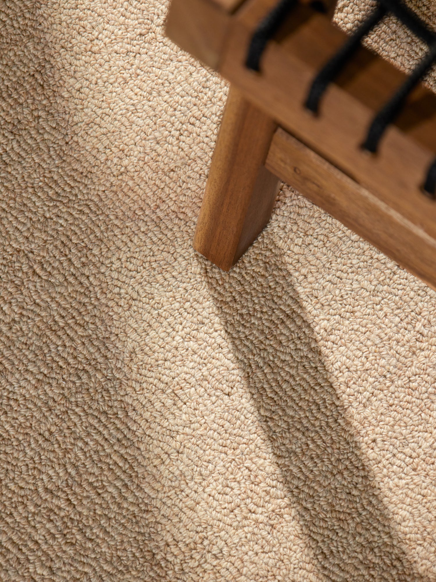 ELLE DECORATION PURISTIC FINE BOUCLE ULDTÆPPE, KNOTS NATURLIG BEIGE