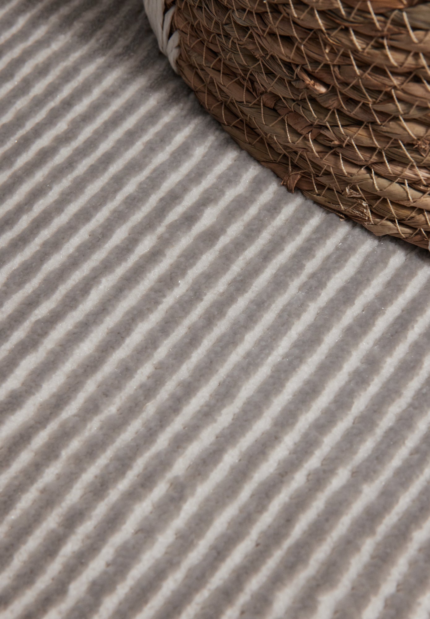 PEARLES MODERNE TÆPPE, CREME-GRÅ 106186