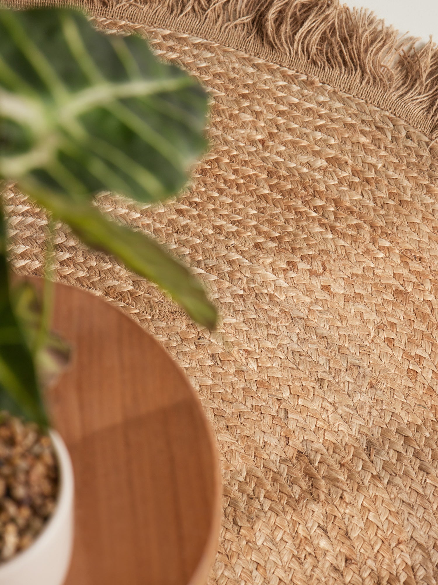 JUTE FLETTET TÆPPE NURU RUNDT, NATURLIG-GYLDEN