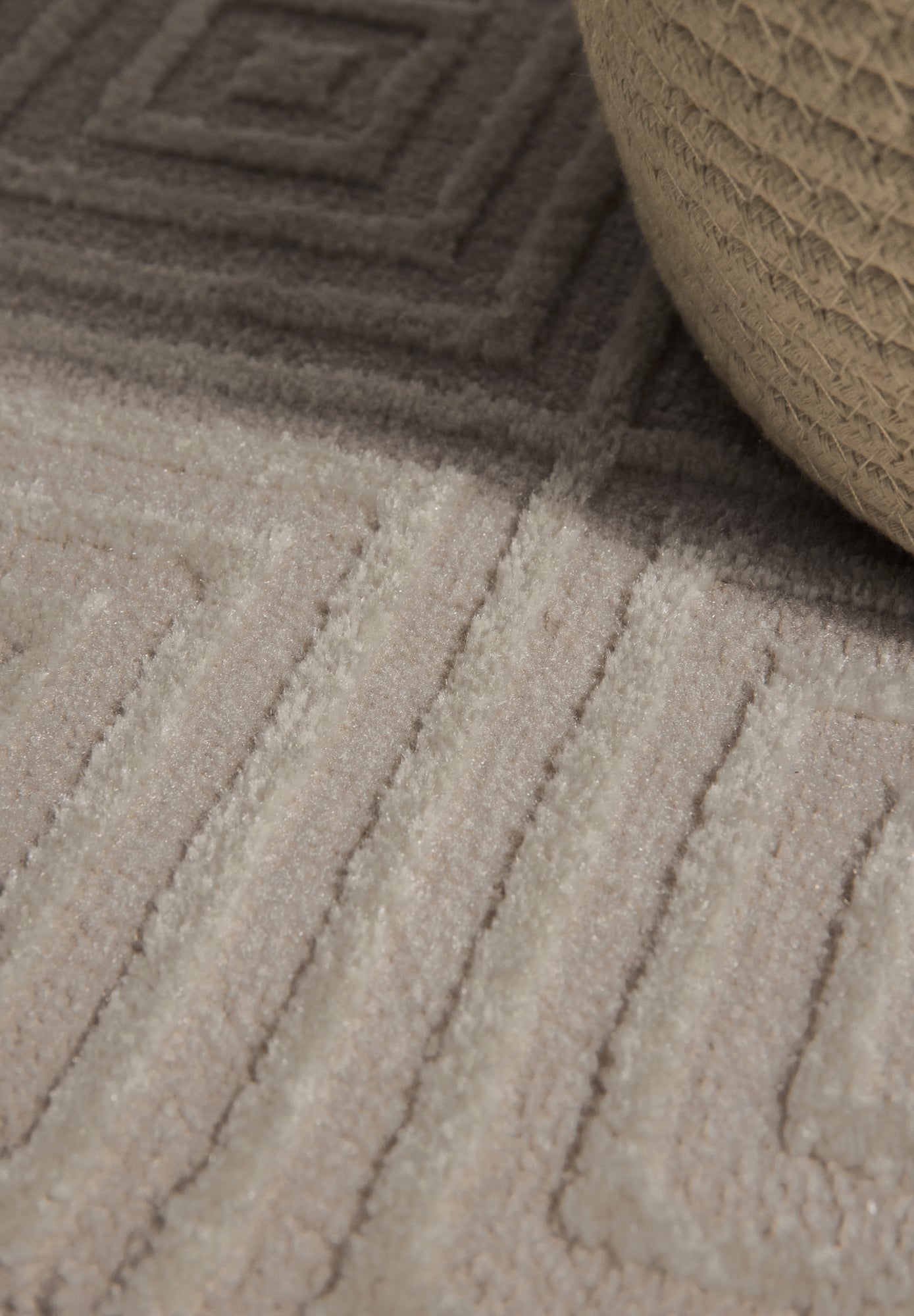 PEARLES MODERNE TÆPPE, HVID-CREME 106184