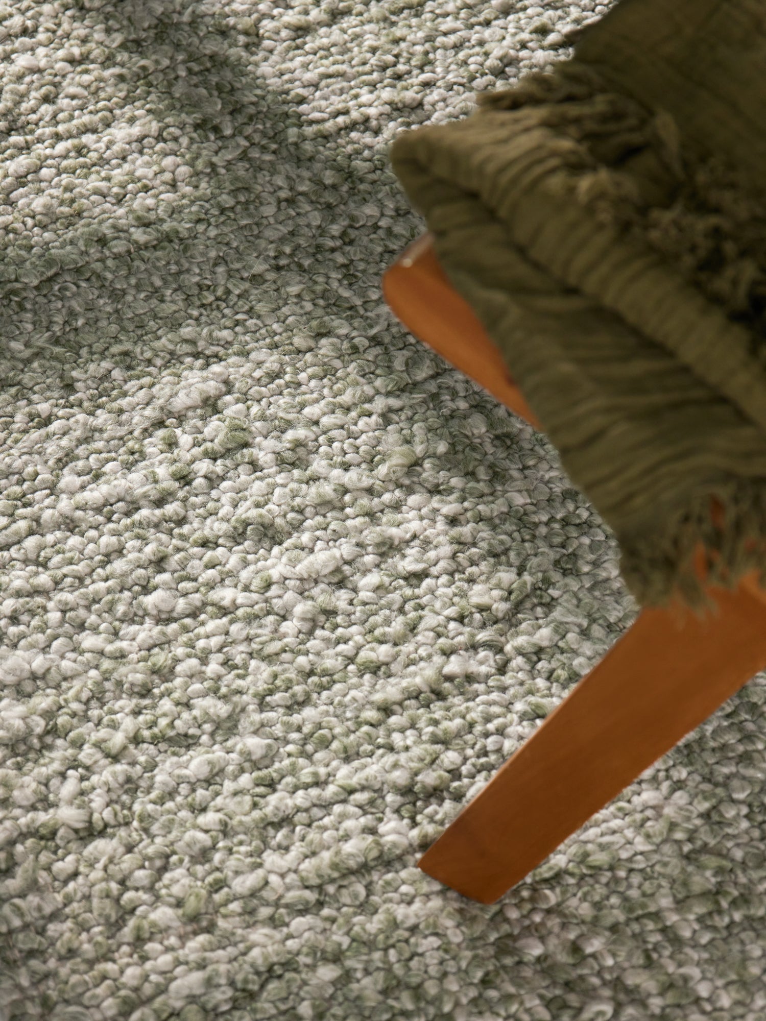 TED BAKER NOTTING HILL SOFT BOUCLE KORTLUVET TÆPPE, PORTOBELLO LYSEGRØN