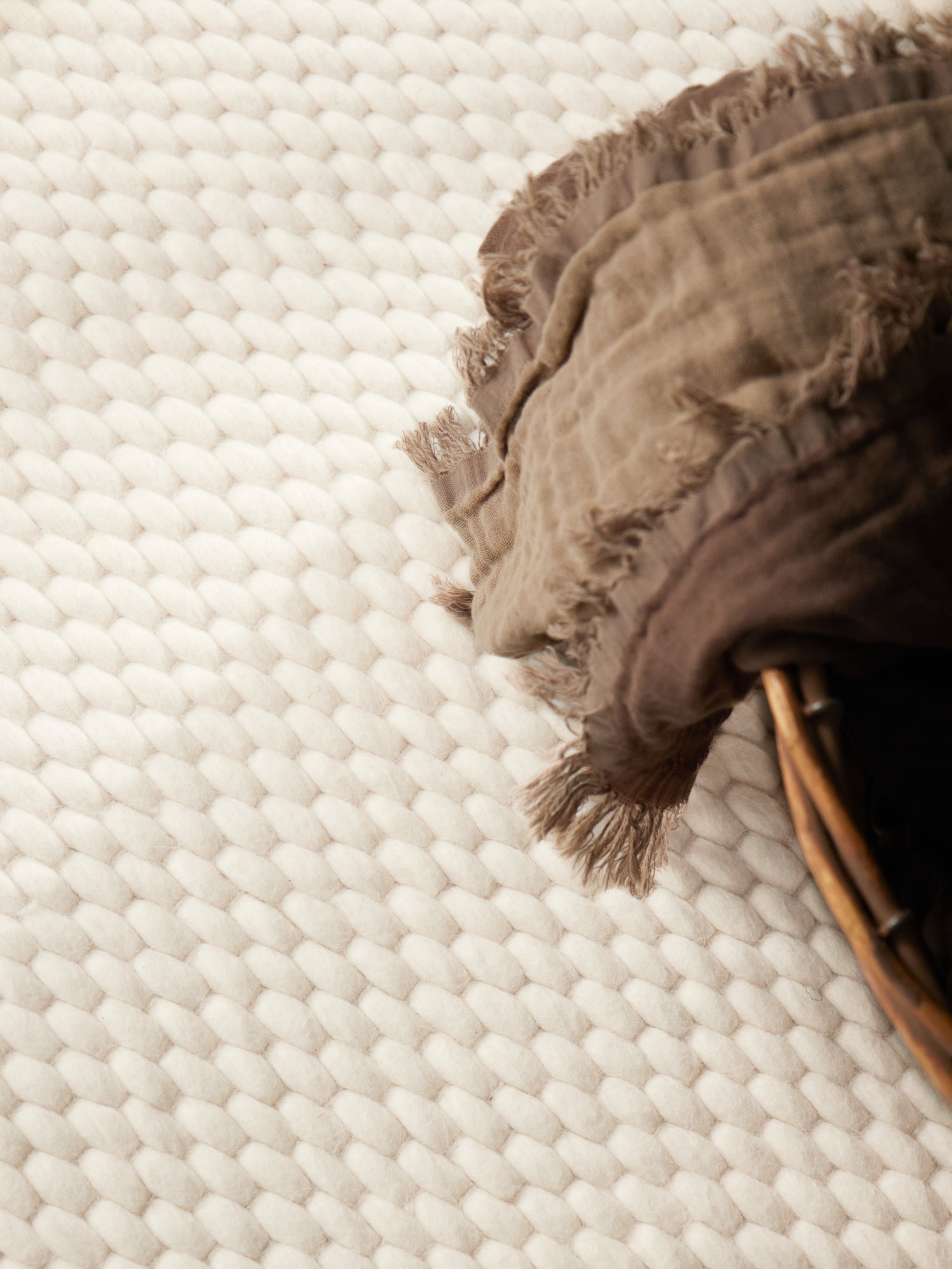 ELLE DECORATION LYON ULDTÆPPE, BEANS NATURLIG CREME