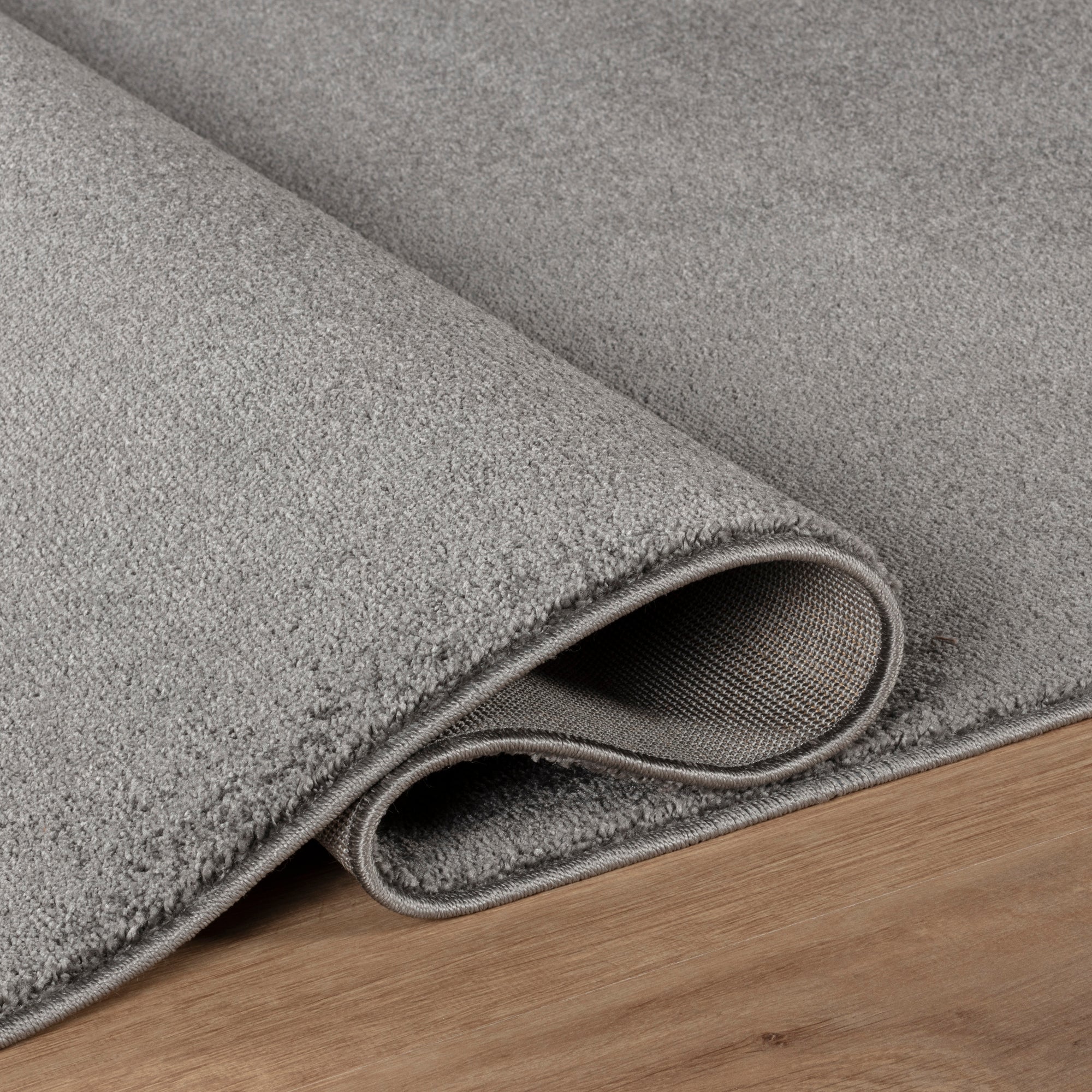 BATU ENSFARVET TÆPPE, BA100 GRÅ