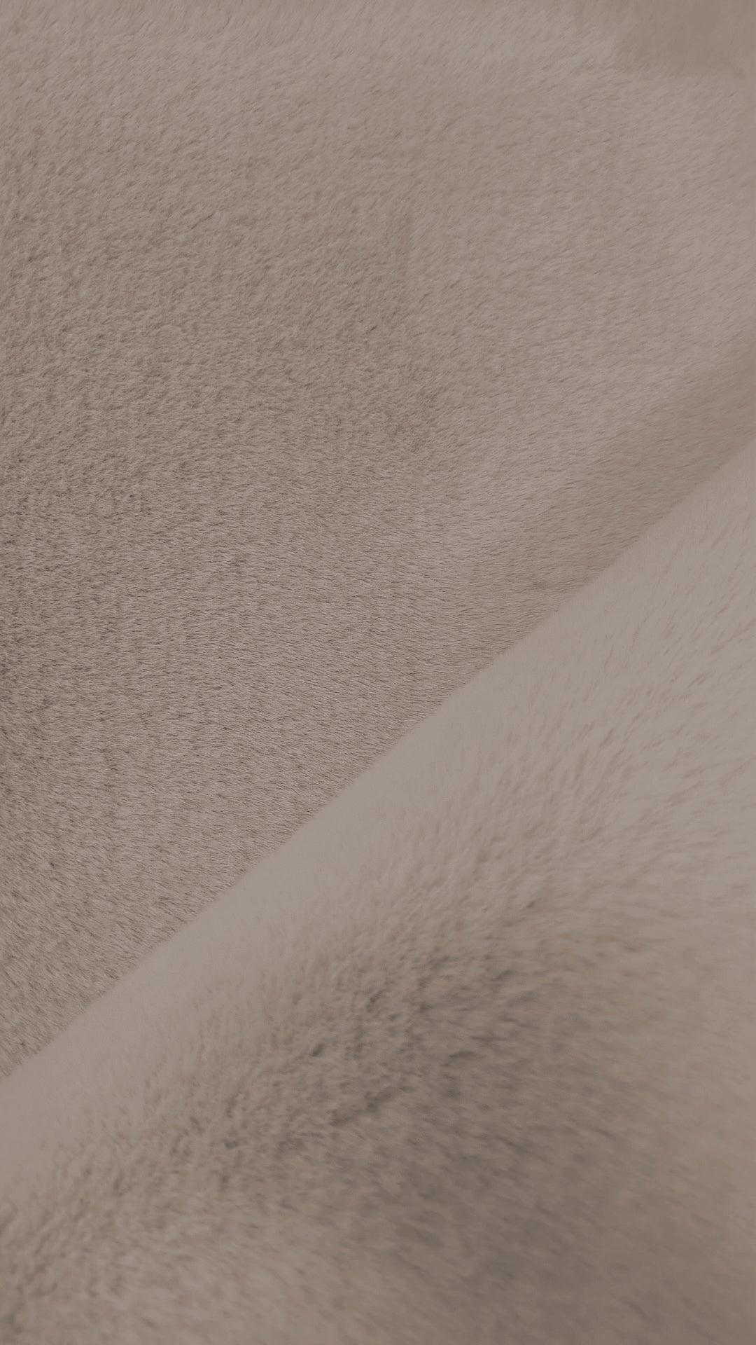 LUKSUS PELSTÆPPE, SOFT TOUCH 900 TAUPE