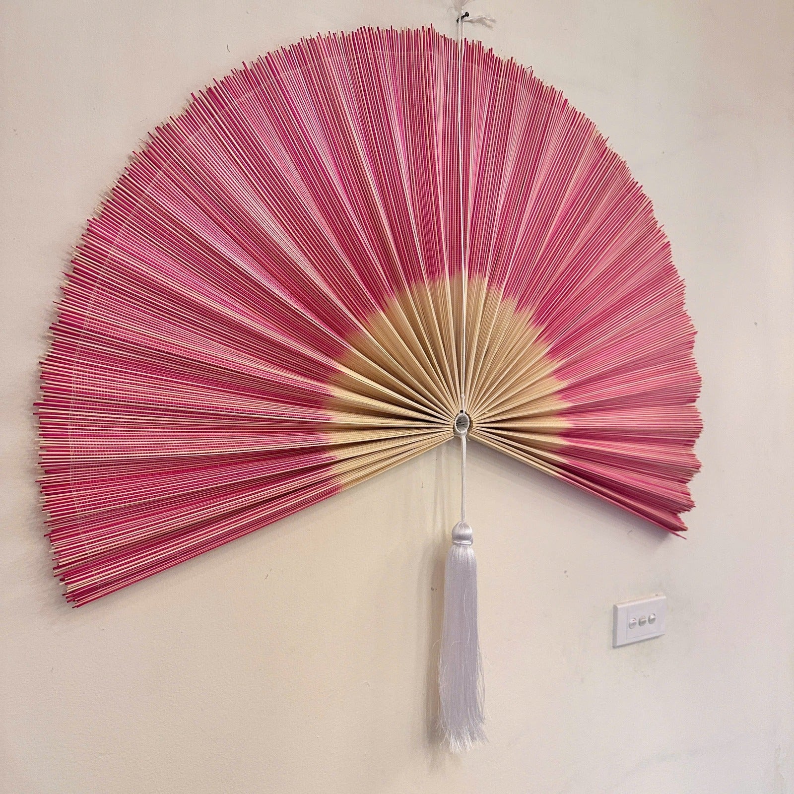 SENSU, HÅNDLAVET BAMBUS VÆGVIFTE - NATUR ROSA