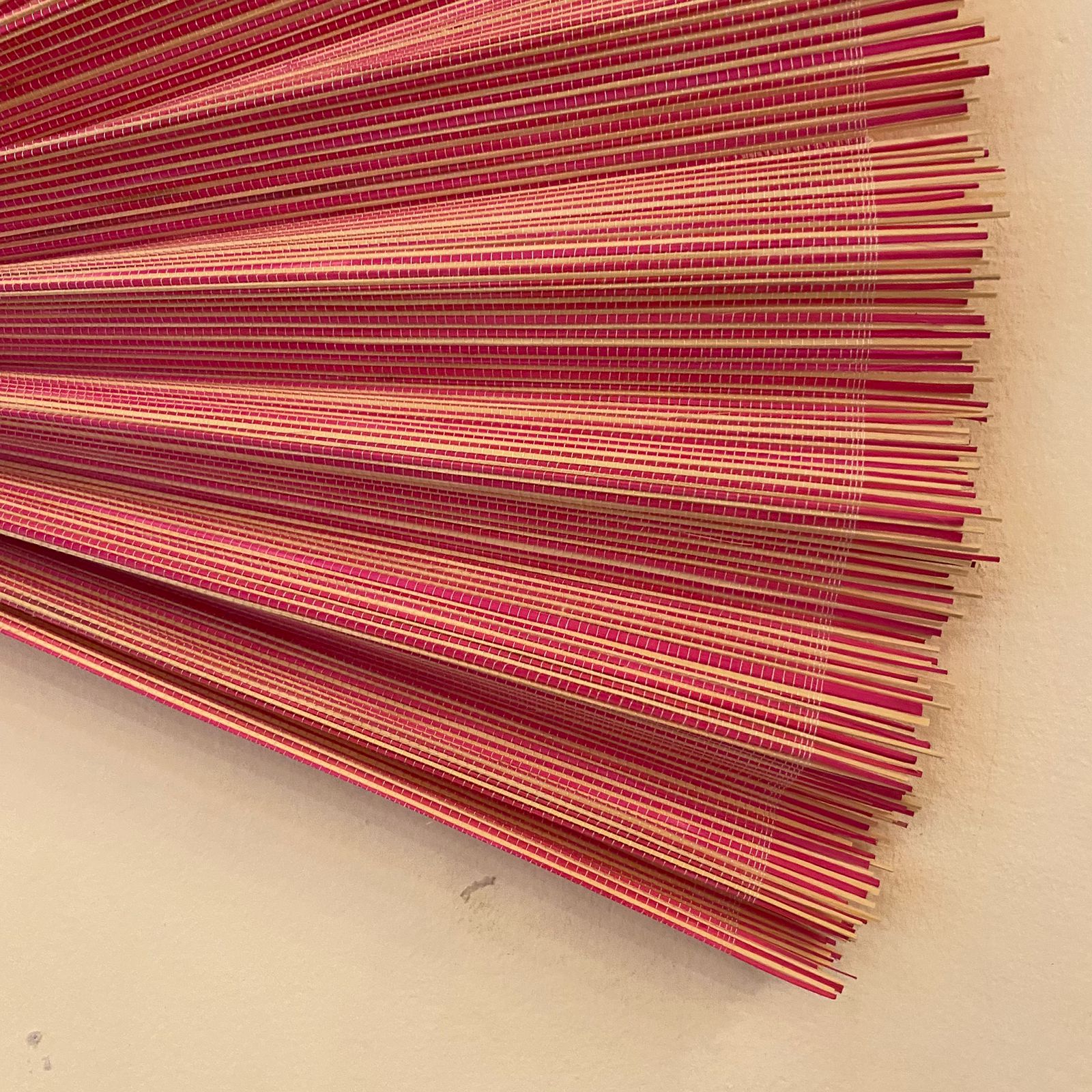 SENSU, HÅNDLAVET BAMBUS VÆGVIFTE - NATUR ROSA
