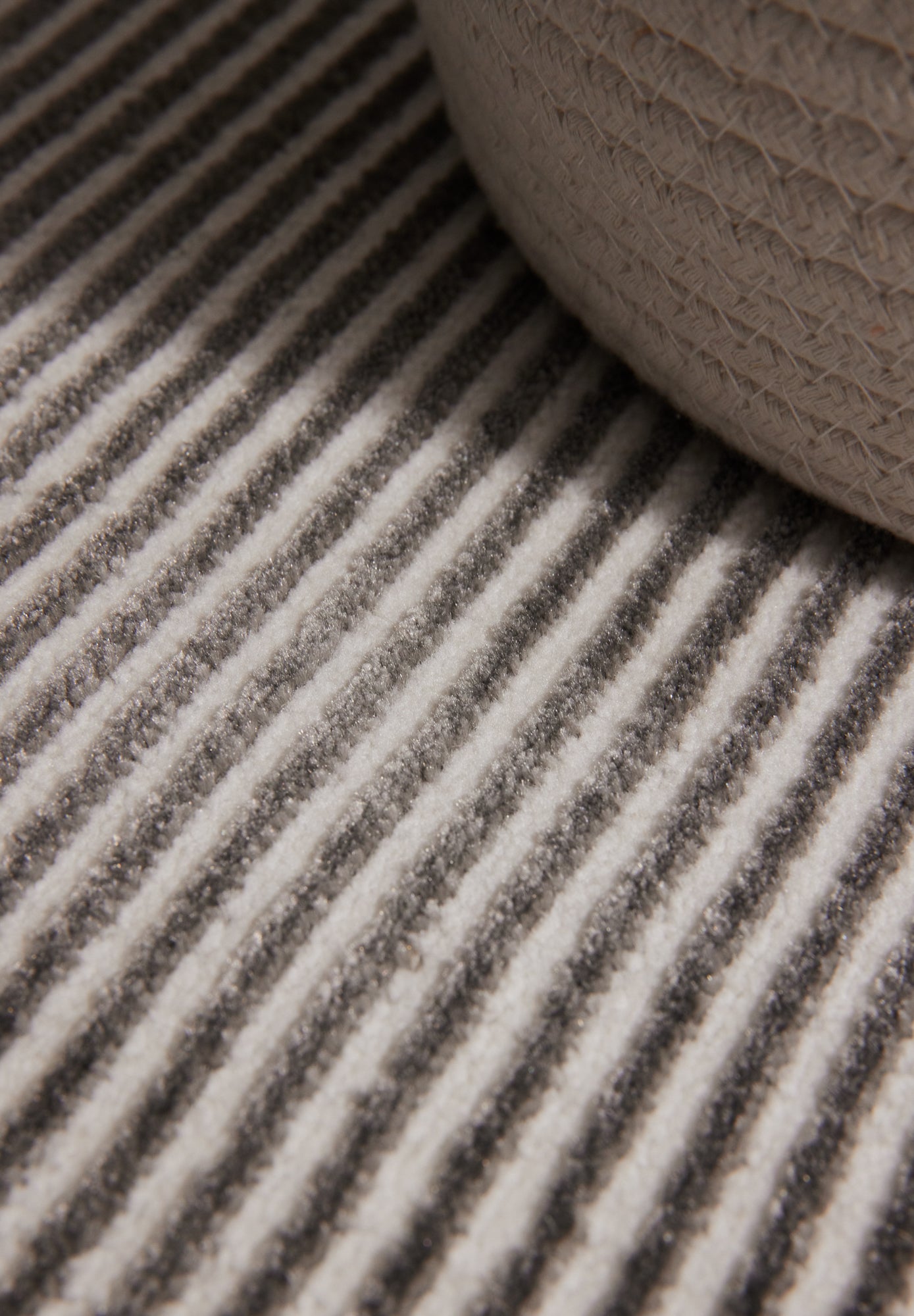 PEARLES MODERNE TÆPPE, CREME-ANTRACIT 106187