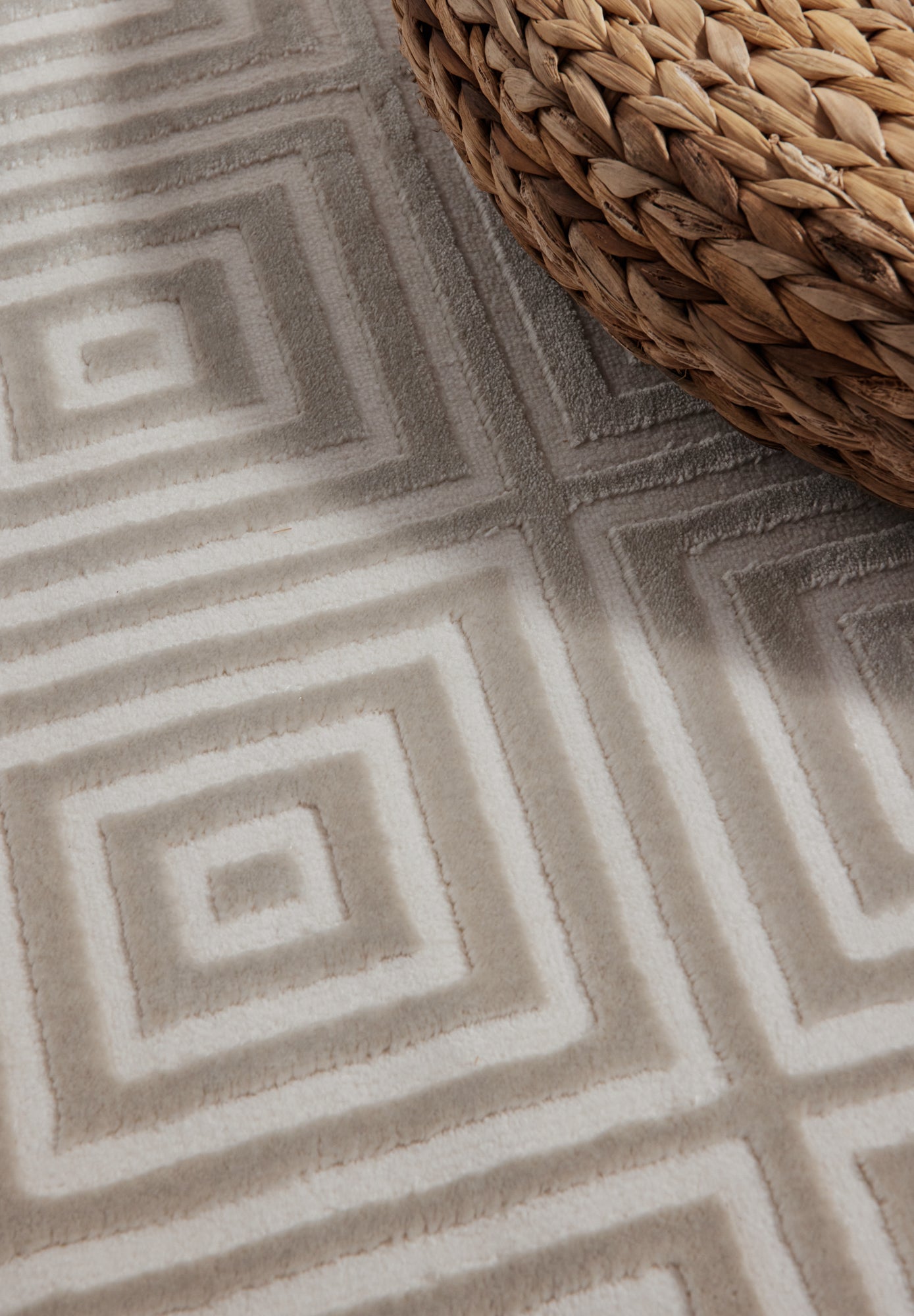 PEARLES MODERNE TÆPPE, HVID-GRÅ 106185