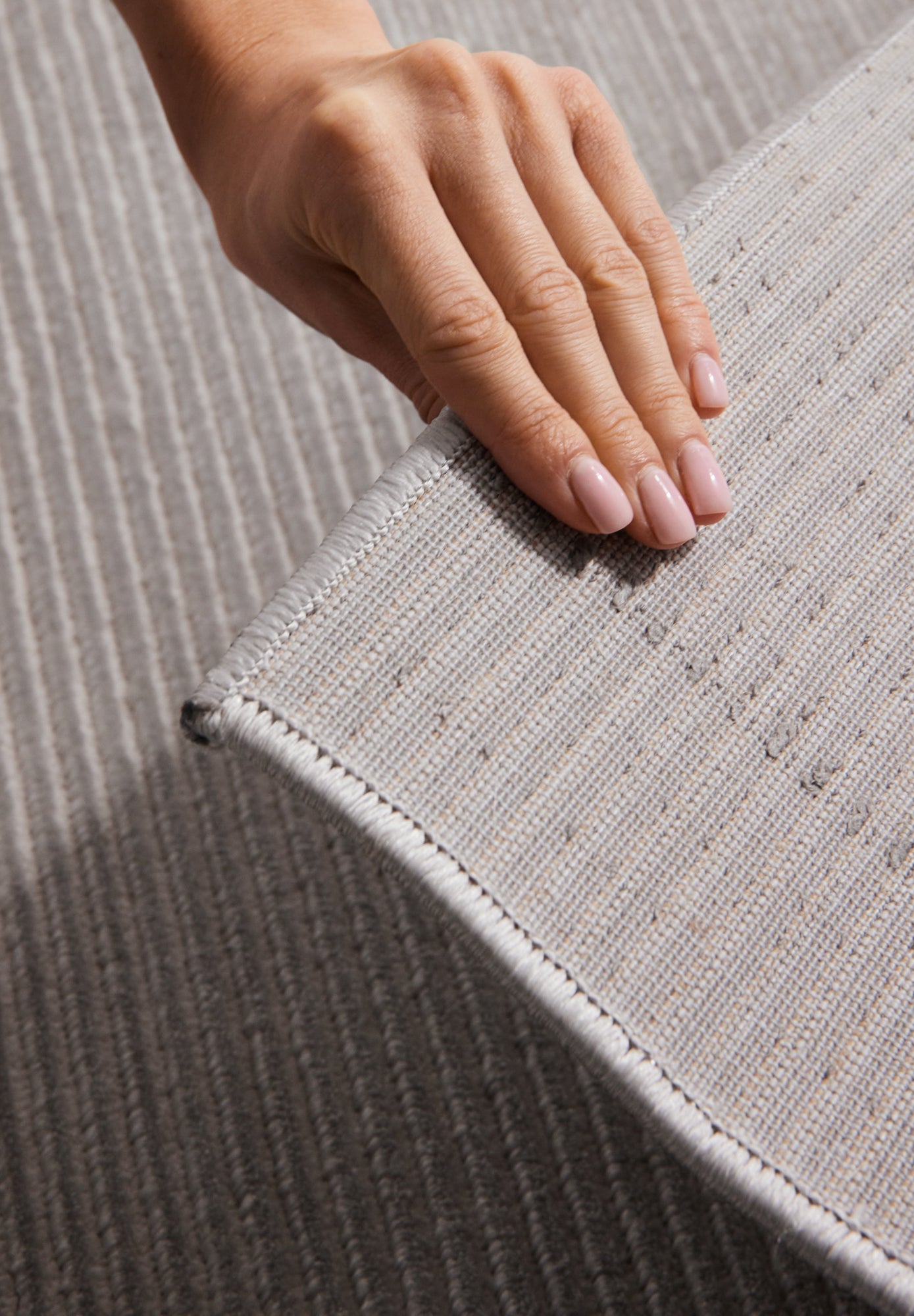 PEARLES MODERNE TÆPPE, CREME-GRÅ 106186