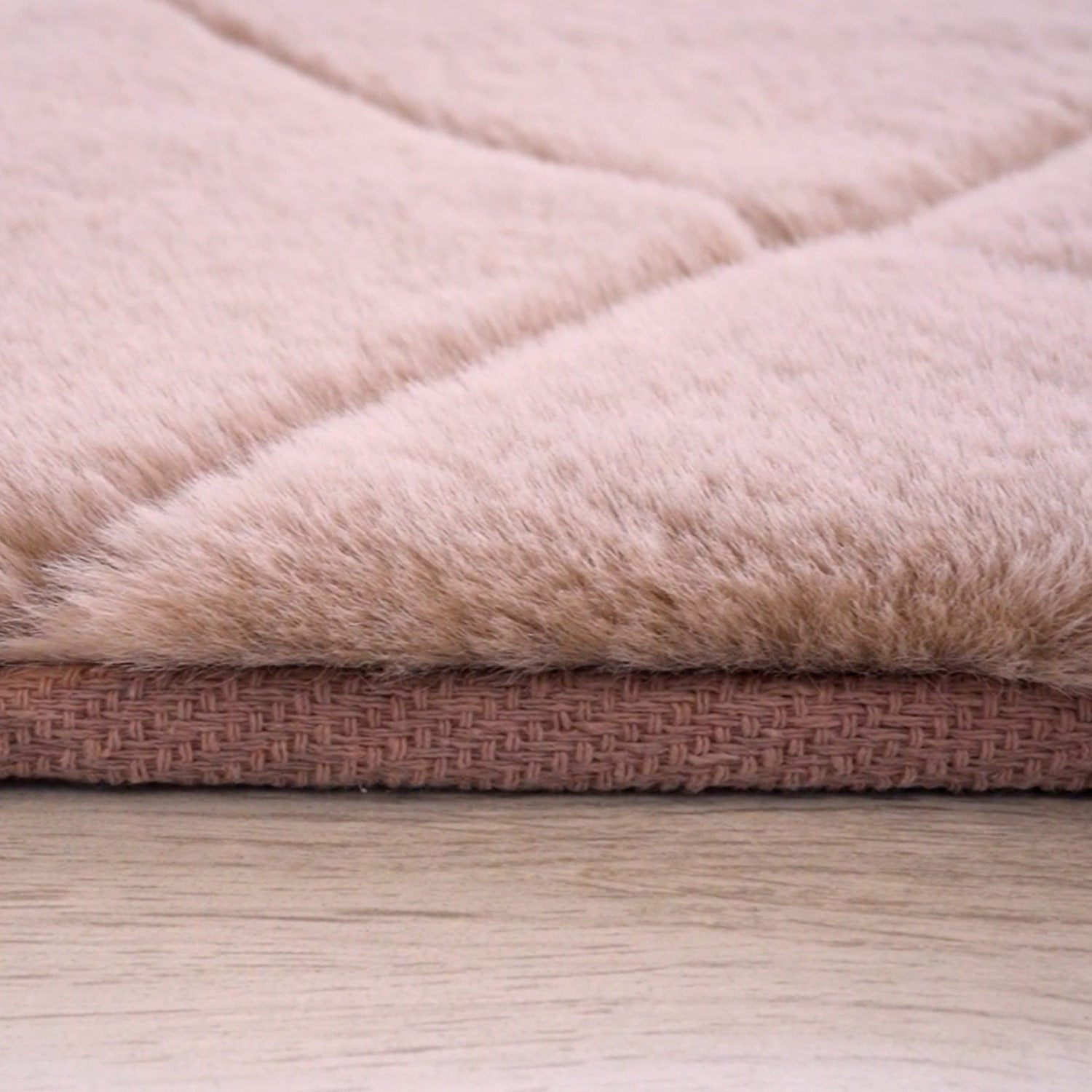 SOFT TOUCH KVADRAT, 600 ROSA