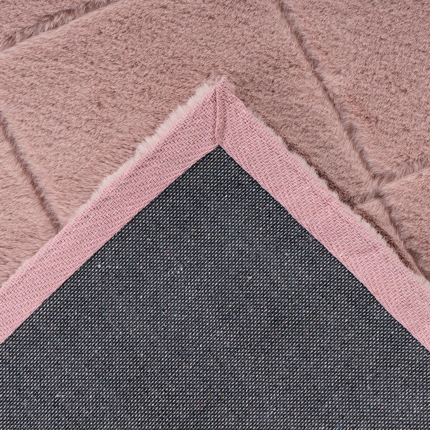 SOFT TOUCH KVADRAT, 600 ROSA